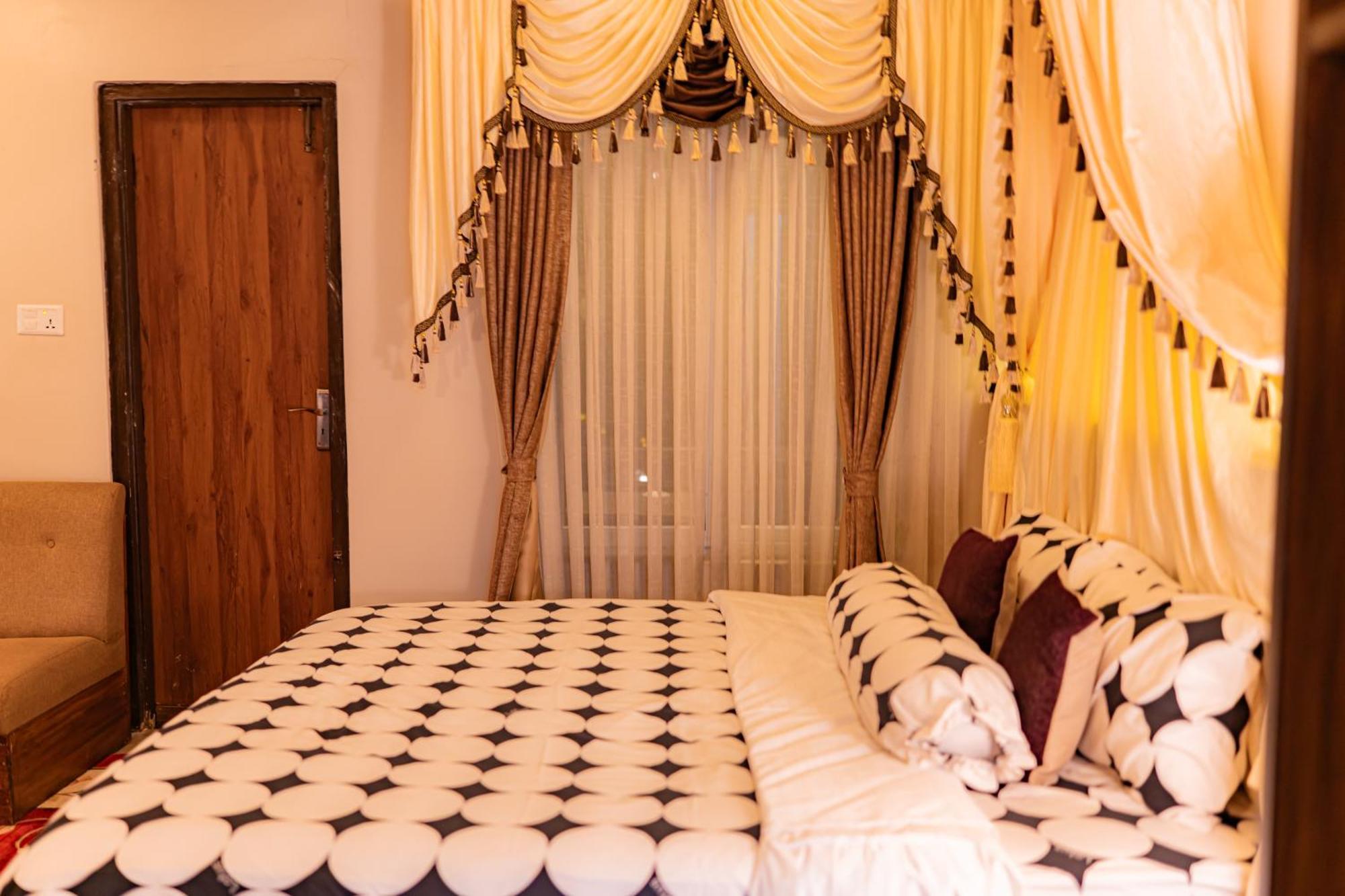 Busy Bee Resort, Ποκάρα Εξωτερικό φωτογραφία