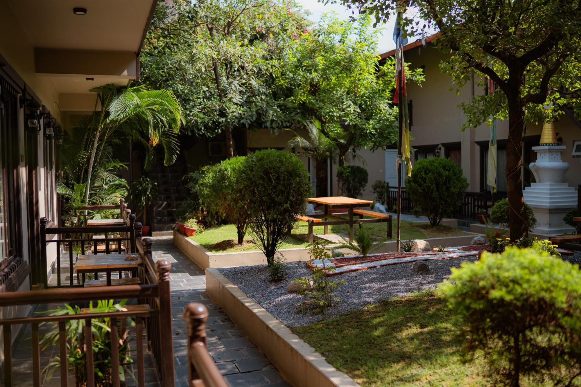 Busy Bee Resort, Ποκάρα Εξωτερικό φωτογραφία